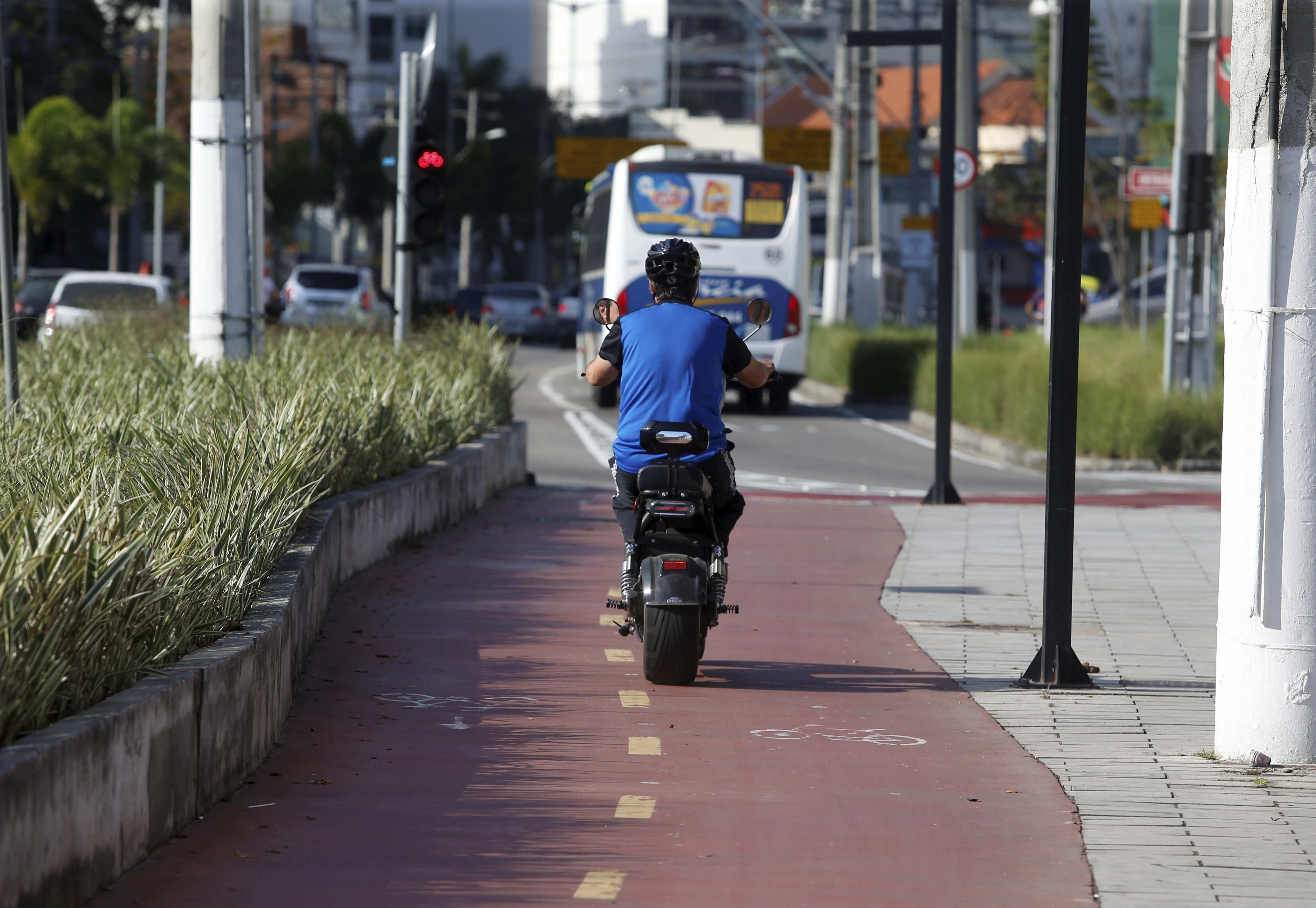 Regulamentação da Micromobilidade no Rio: O Marco Legal para Ciclomotores e Autopropelidos