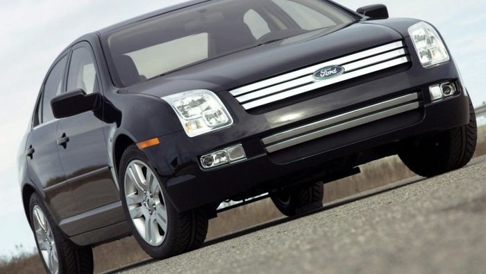 A Desvalorização Silenciosa: O Ford Fusion e o Novo Custo do 'Luxo Acessível' no Brasil