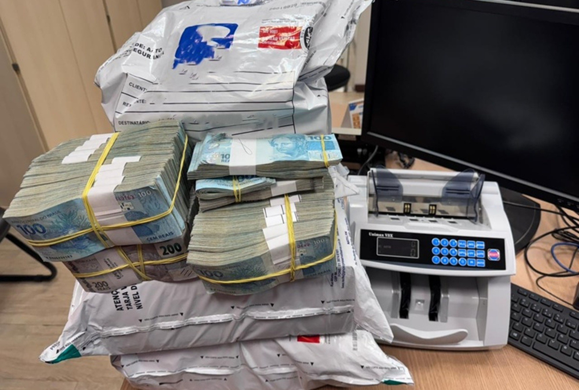 Apreensão de R$ 2,7 Milhões no Recife Revela Sofisticação da Lavagem de Dinheiro na Economia Regional