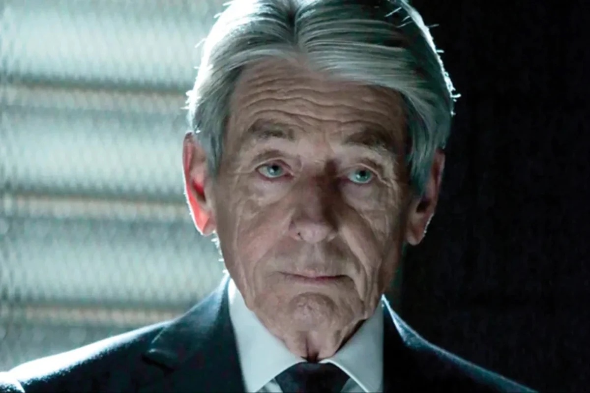 John Nolan: O Legado Silencioso e a Arquitetura Familiar no Cinema de Christopher Nolan