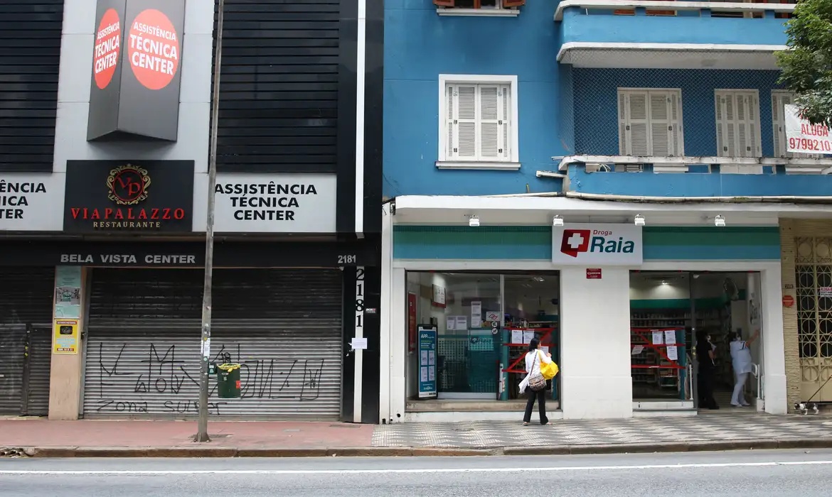 RD Saúde: R$100 Milhões em Logística Redefinem Setor Farmacêutico e Economia Regional