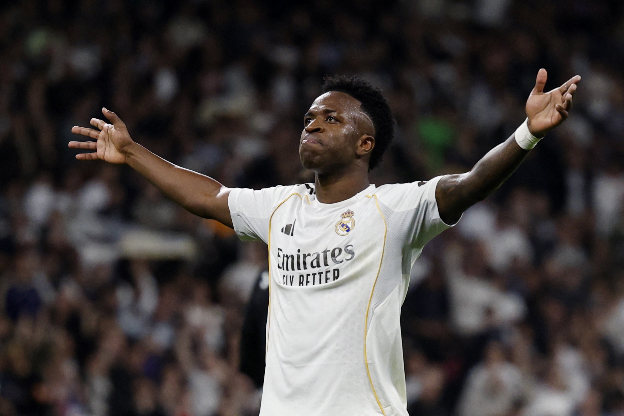 Real Madrid Consolida Investimento Estratégico com Renovação de Vinícius Jr. Até 2032