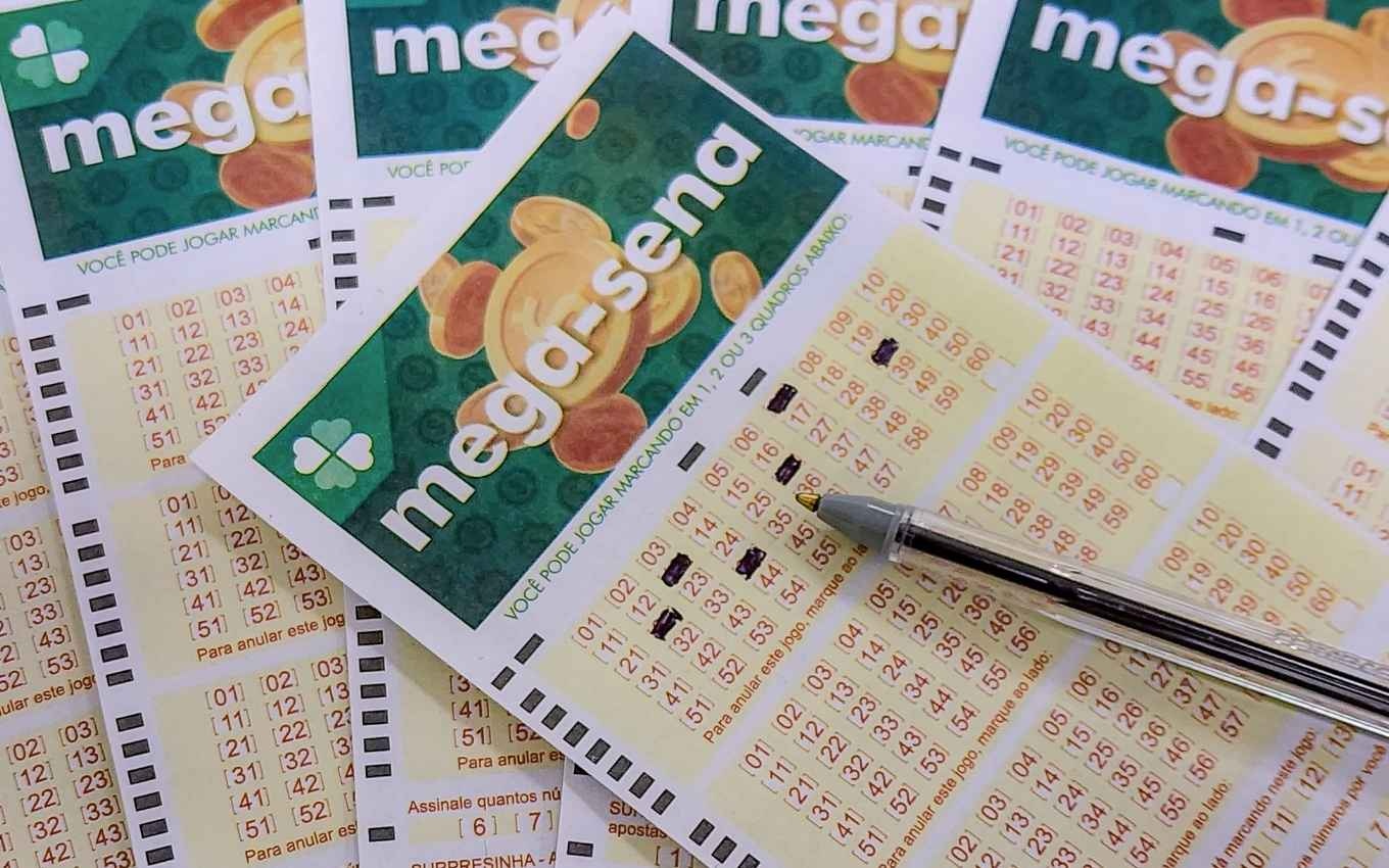 Mega-Sena Acumulada em R$ 100 Milhões: O Espelho Social e Econômico de uma Aposta