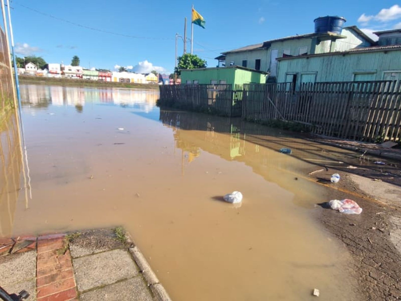 Rio Acre Transborda Pela Terceira Vez no Ano: A Crise Hídrica que Desafia a Resiliência de Rio Branco