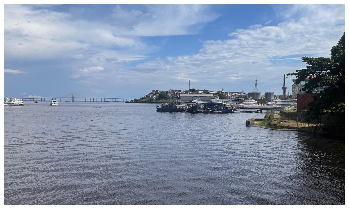 Vazante Acelerada do Rio Negro em Manaus: Implicações Regionais e a Necessidade de Resiliência Amazônica
