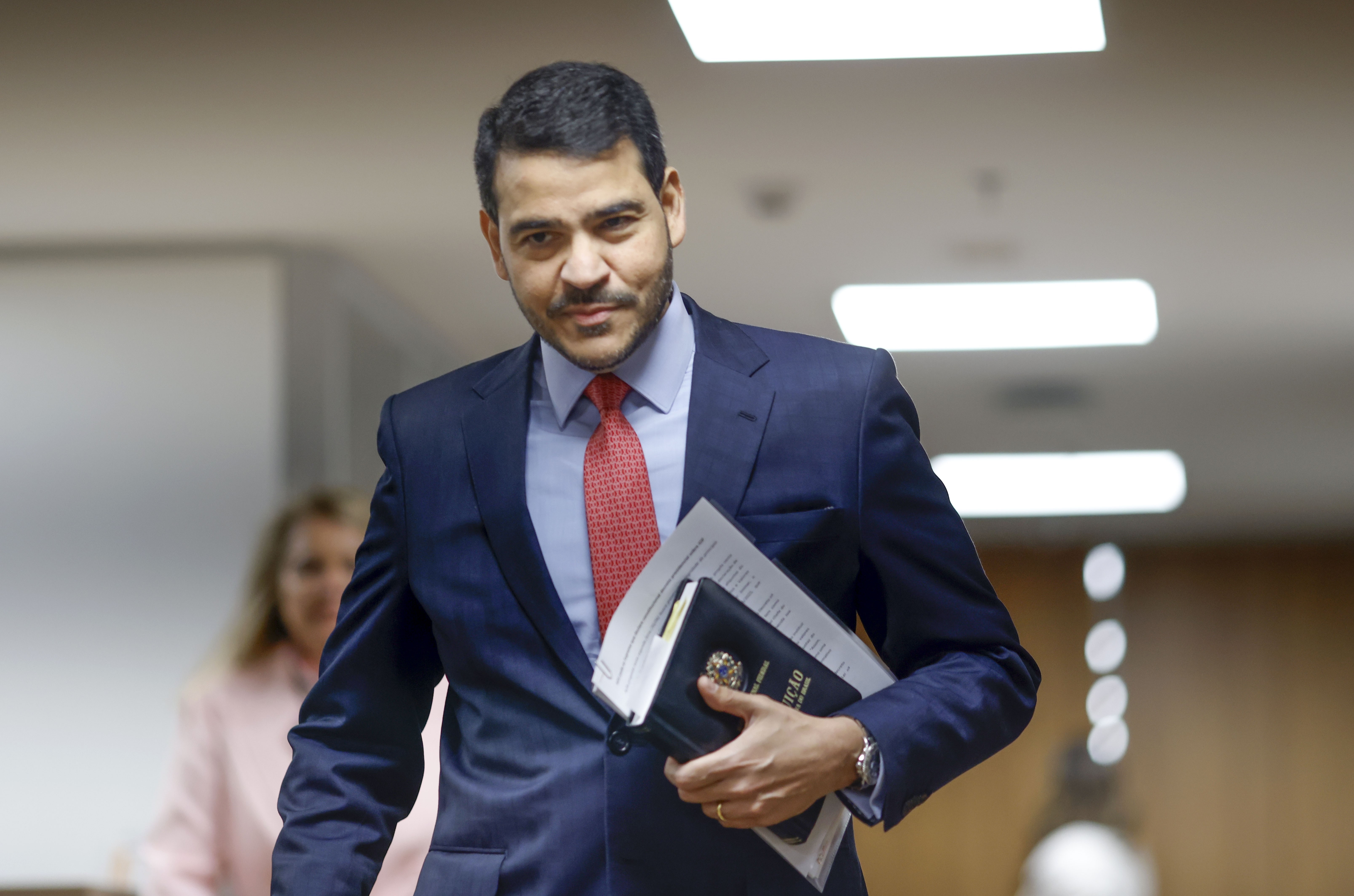 Formalização da Indicação de Jorge Messias ao STF: Uma Análise das Complexas Dinâmicas de Poder no Senado