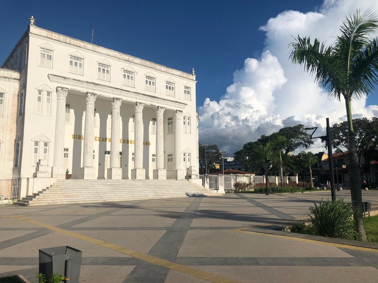 Serviço de Direitos Autorais na Biblioteca Benedito Leite em São Luís