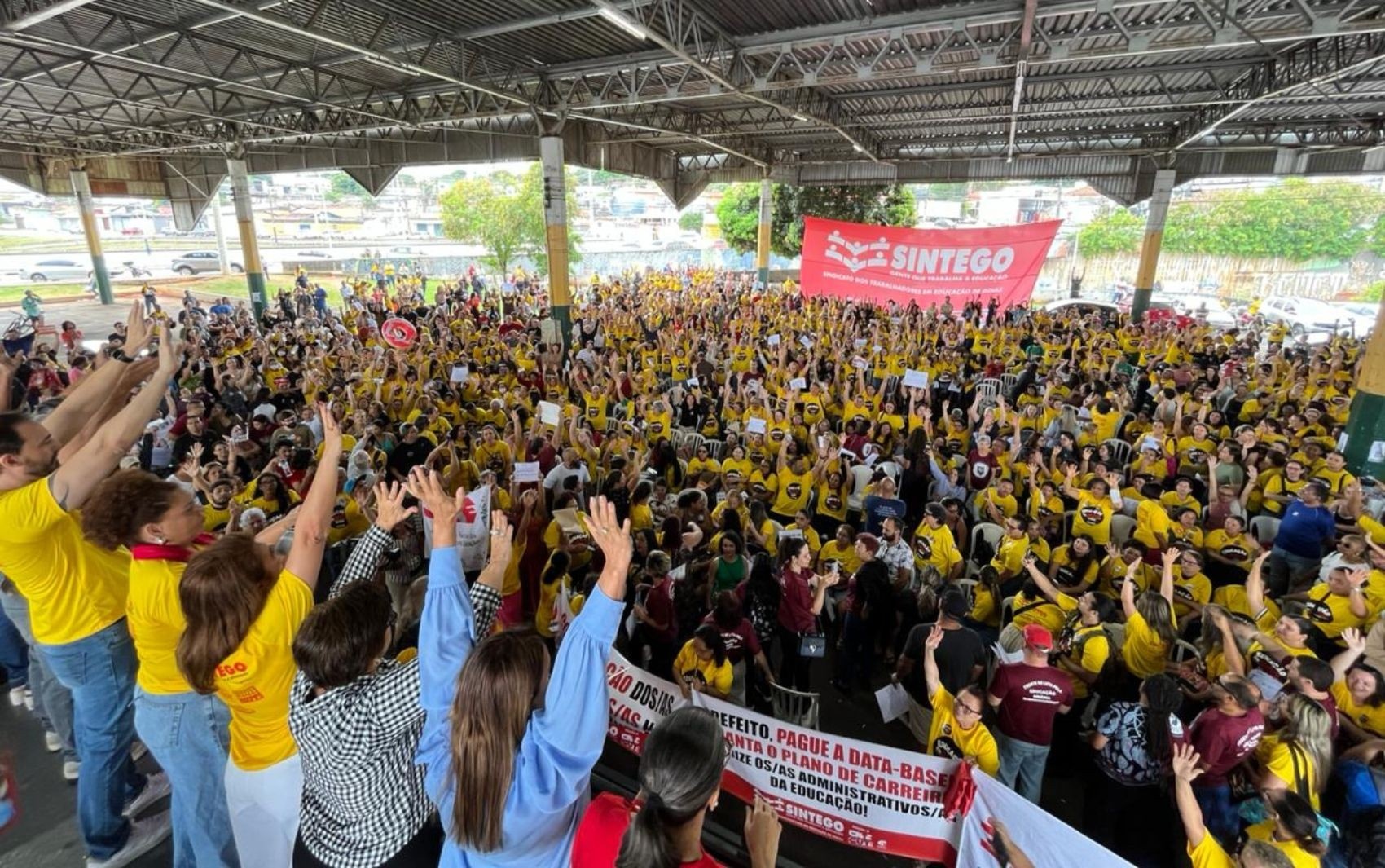 Educação em Goiânia: Suspensão da Greve e os Desafios de uma Paz Precária