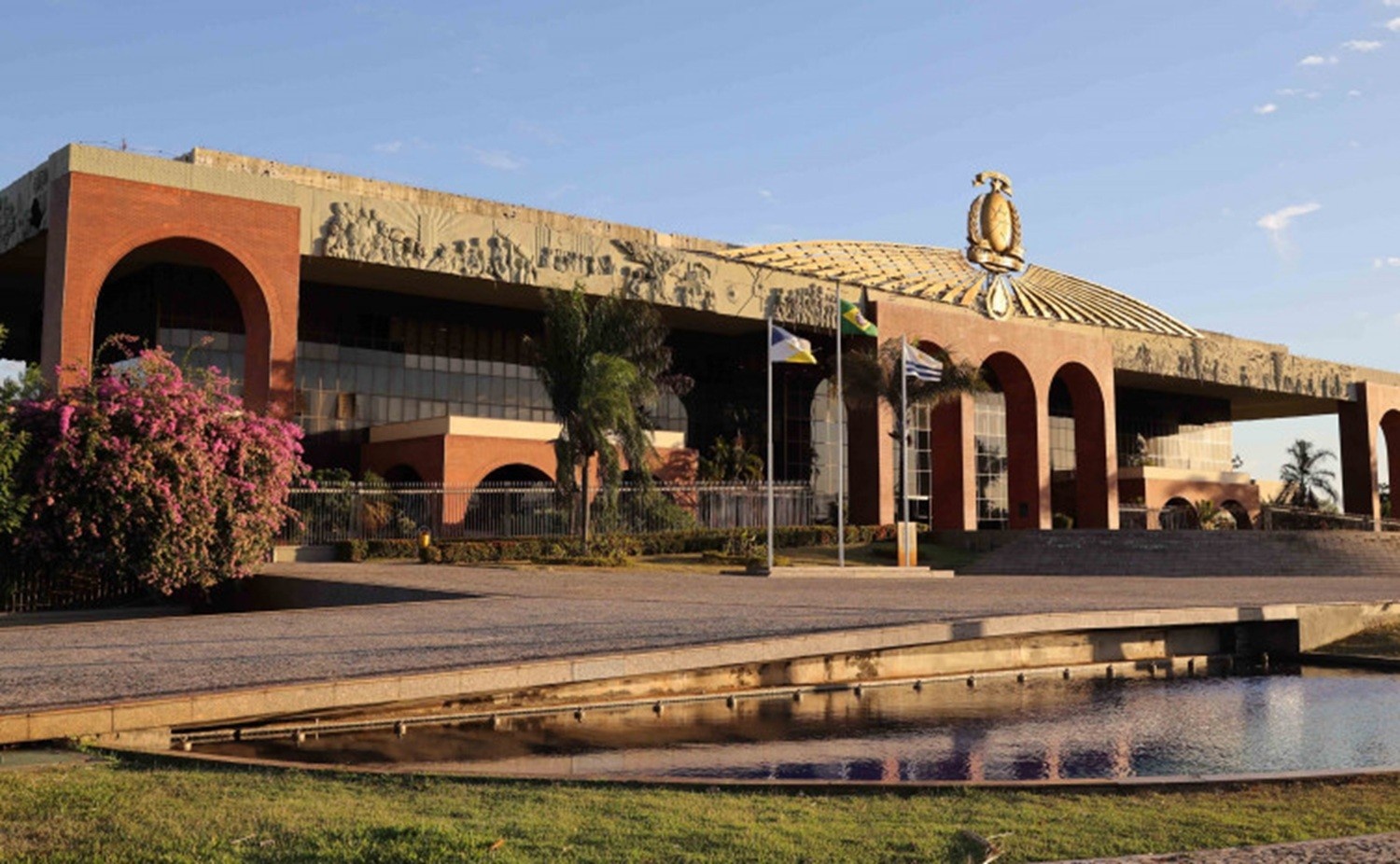 Análise Exclusiva: Ponto Facultativo no Tocantins e o Equilíbrio Delicado da Economia Regional