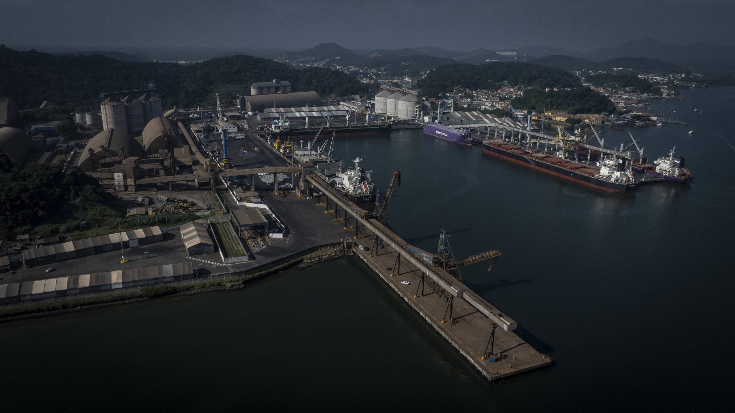 Setor Portuário Pressiona por Clareza Tributária e Marco Legal em Conjuntura de Transição Ministerial