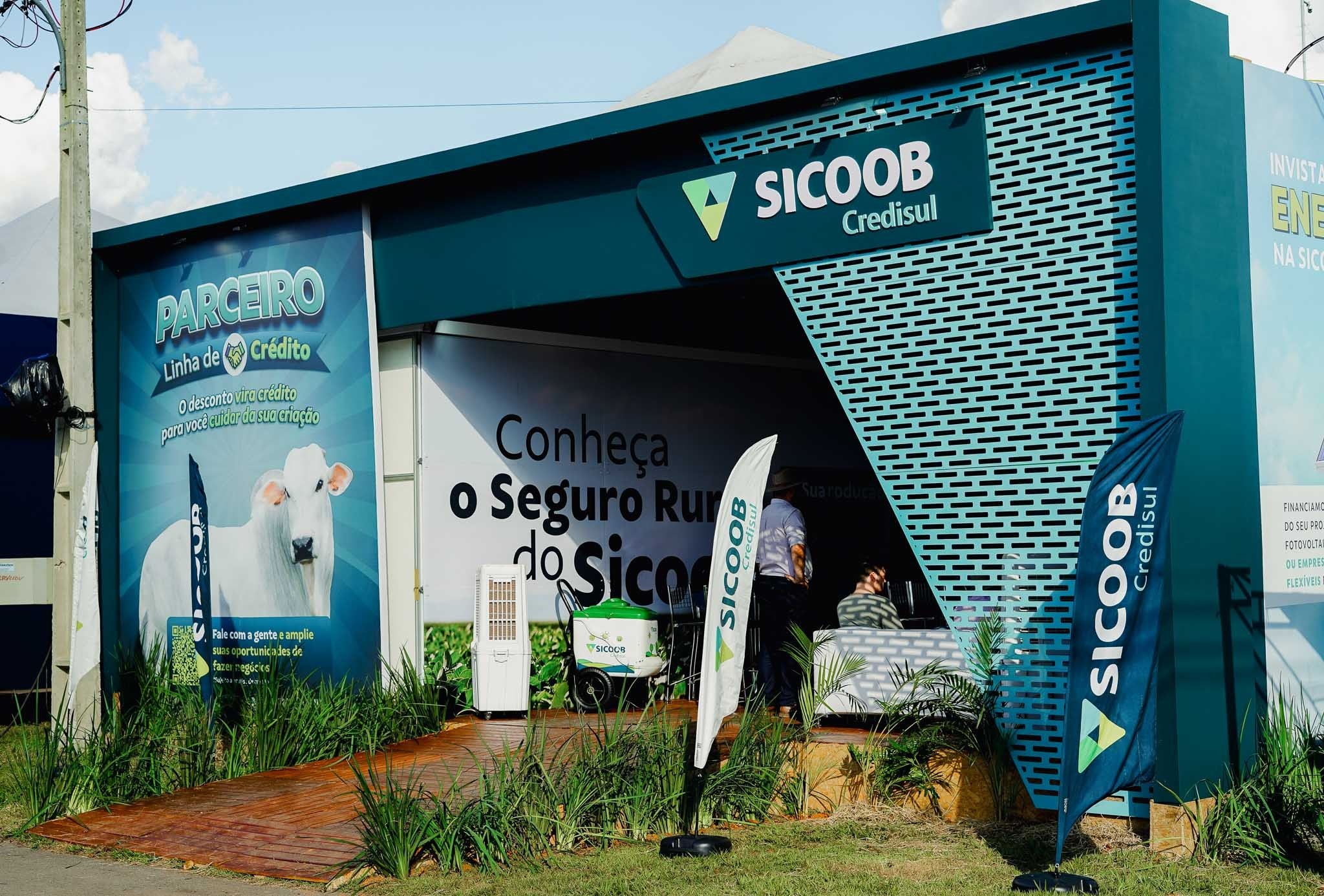 Crédito Agrícola Inédito Impulsiona Agronegócio do Mato Grosso: Sicoob Credisul Movimenta R$450 Milhões na Show Safra