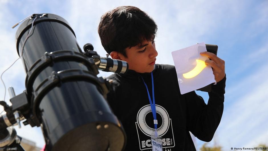 Eclipse Solar: Uma Janela Única para a Ciência e o Cenário Energético Global