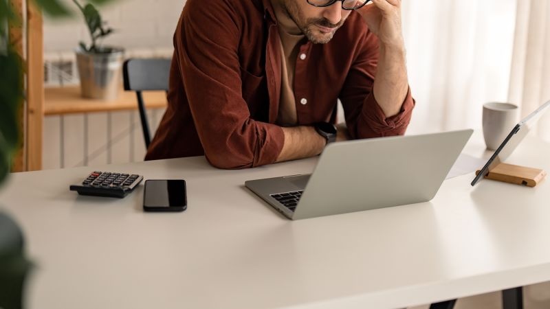 Deadline de Impostos nos EUA: O Que a Conformidade Fiscal Revela sobre a Saúde Econômica Mundial