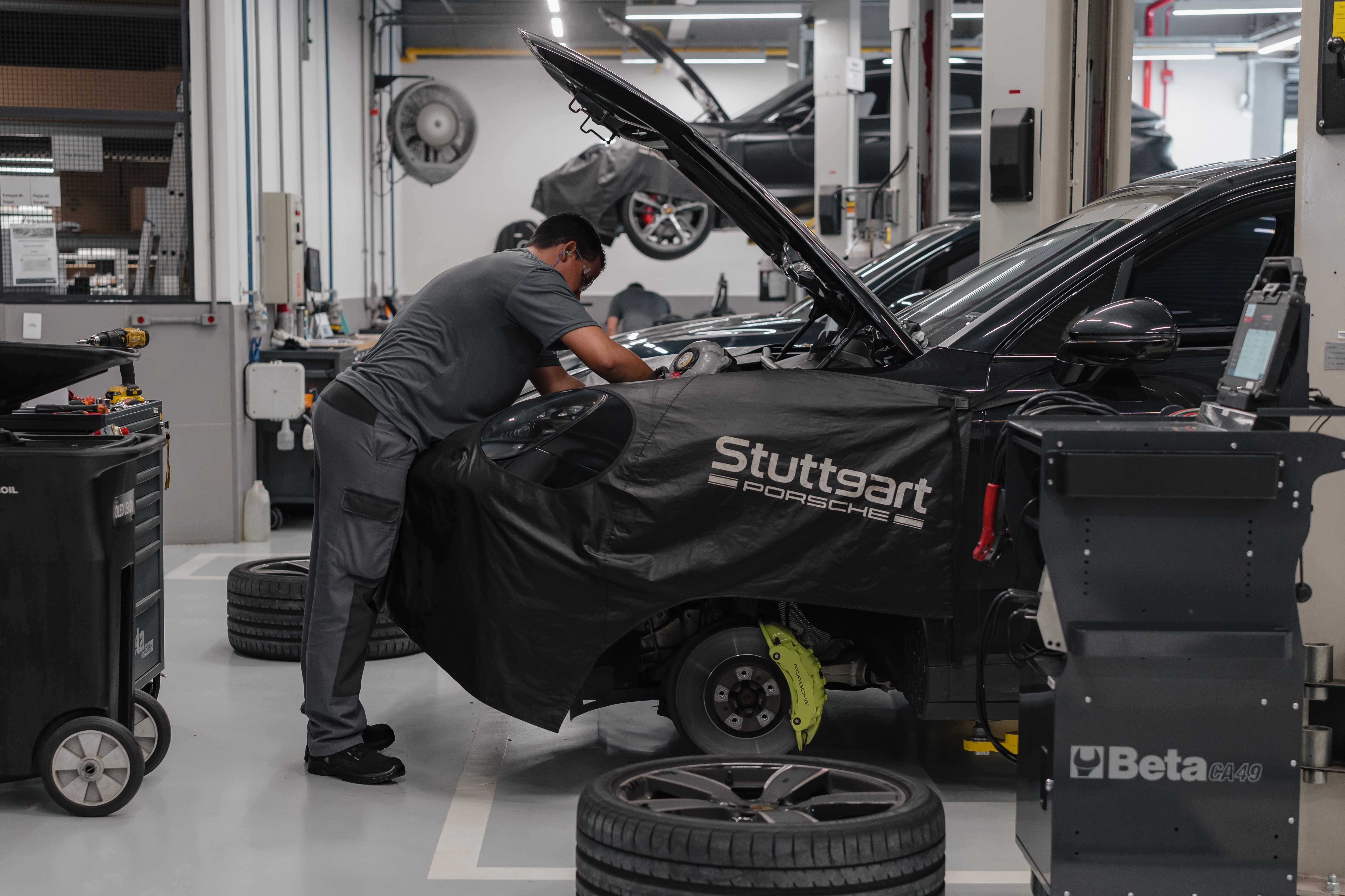 O Valor Oculto do Pós-Venda Premium: O Impacto Regional da Expertise Automotiva de Luxo