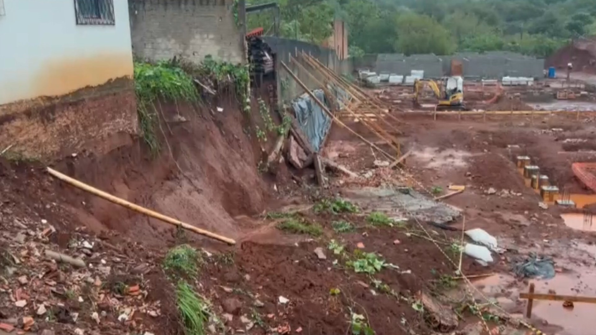 Cascavel Sob Chuvas: A Vulnerabilidade Urbana Revelada Pela Força do Temporal