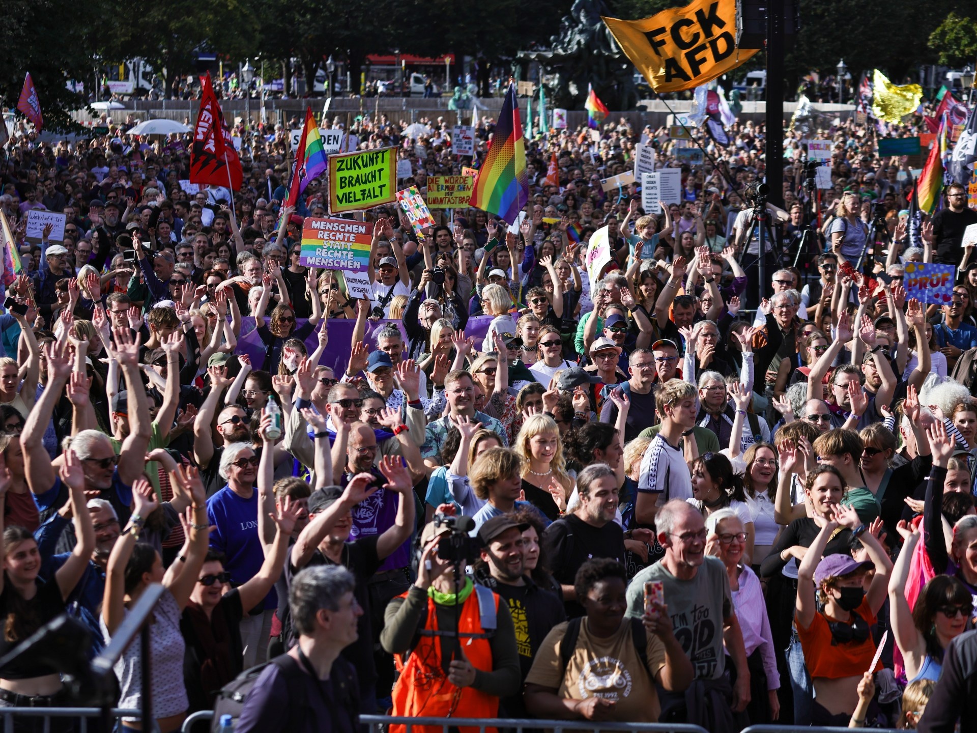 Alemanha em Confronto: Entenda os Protestos e o Crescimento da Extrema Direita AfD