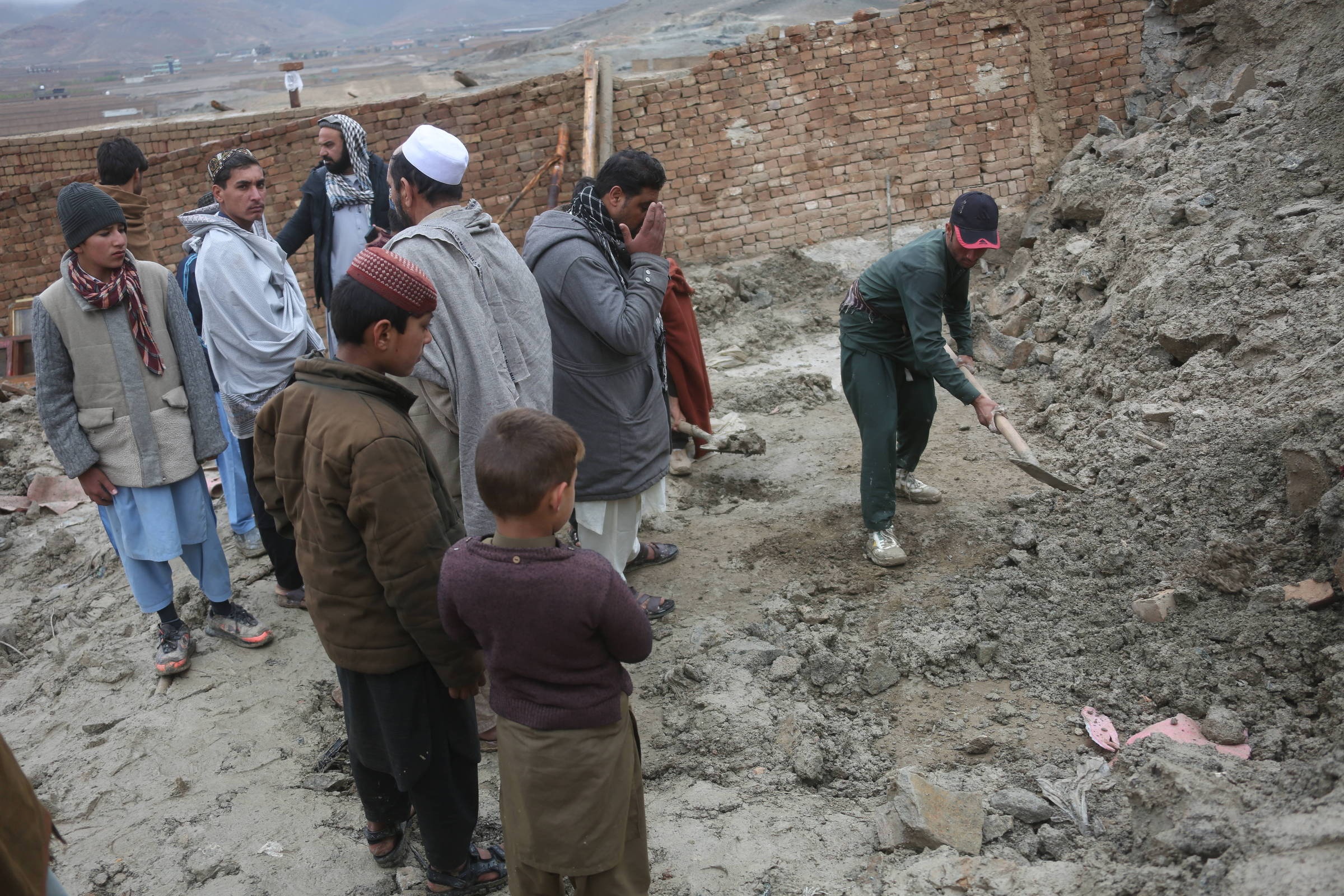 Terremoto Mortal no Afeganistão: A Geopolítica da Vulnerabilidade e o Custo Humano Global