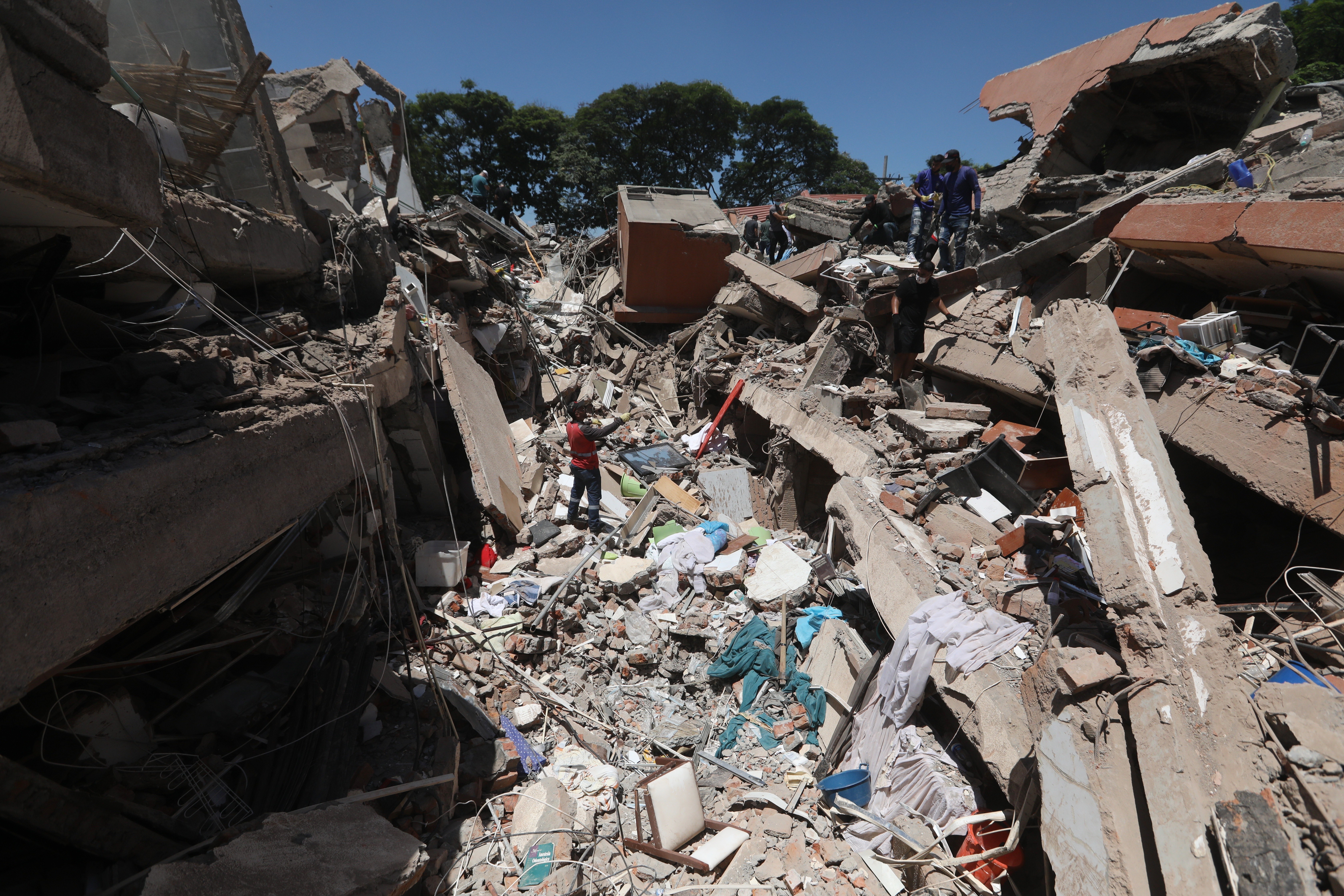 Colômbia Pós-Terremoto: Desvendando a Crise Humanitária e o Alerta Global de Resiliência