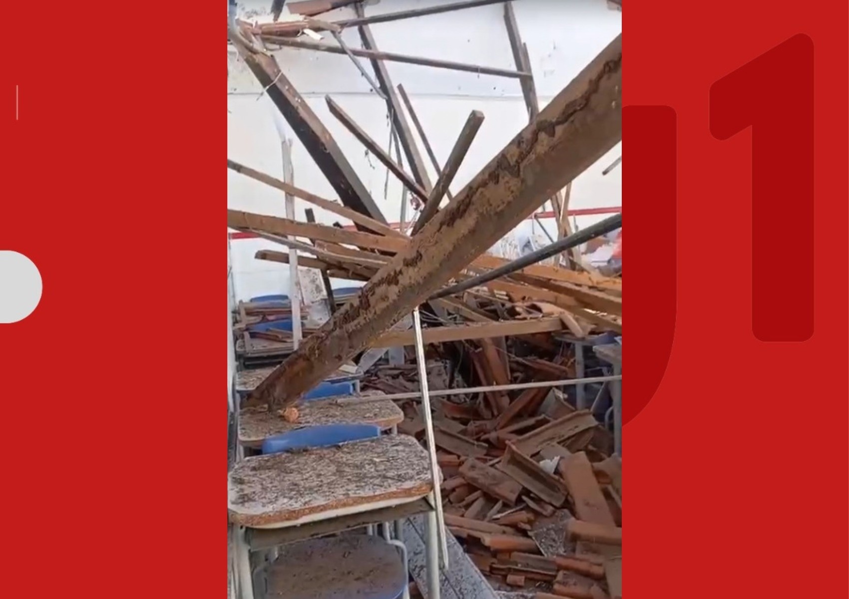 Teto de sala de aula desaba em colégio estadual na Bahia