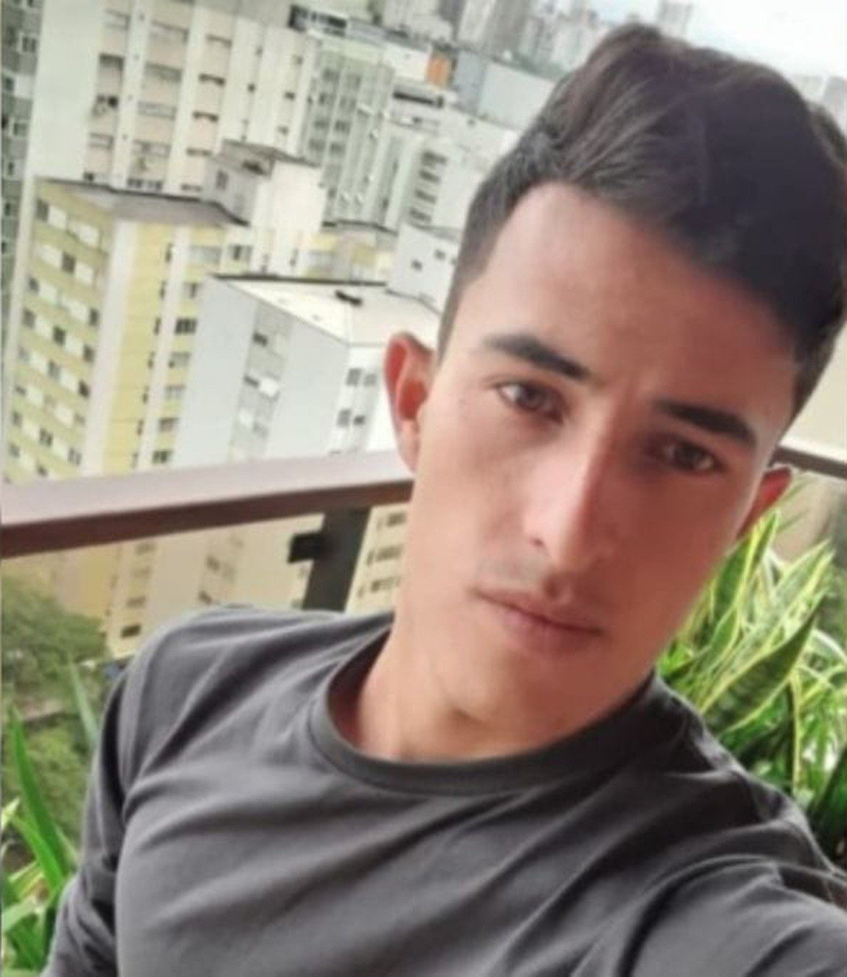 Trabalhador morre após queda de 10 metros em barracão e 13 dias na UTI em SC