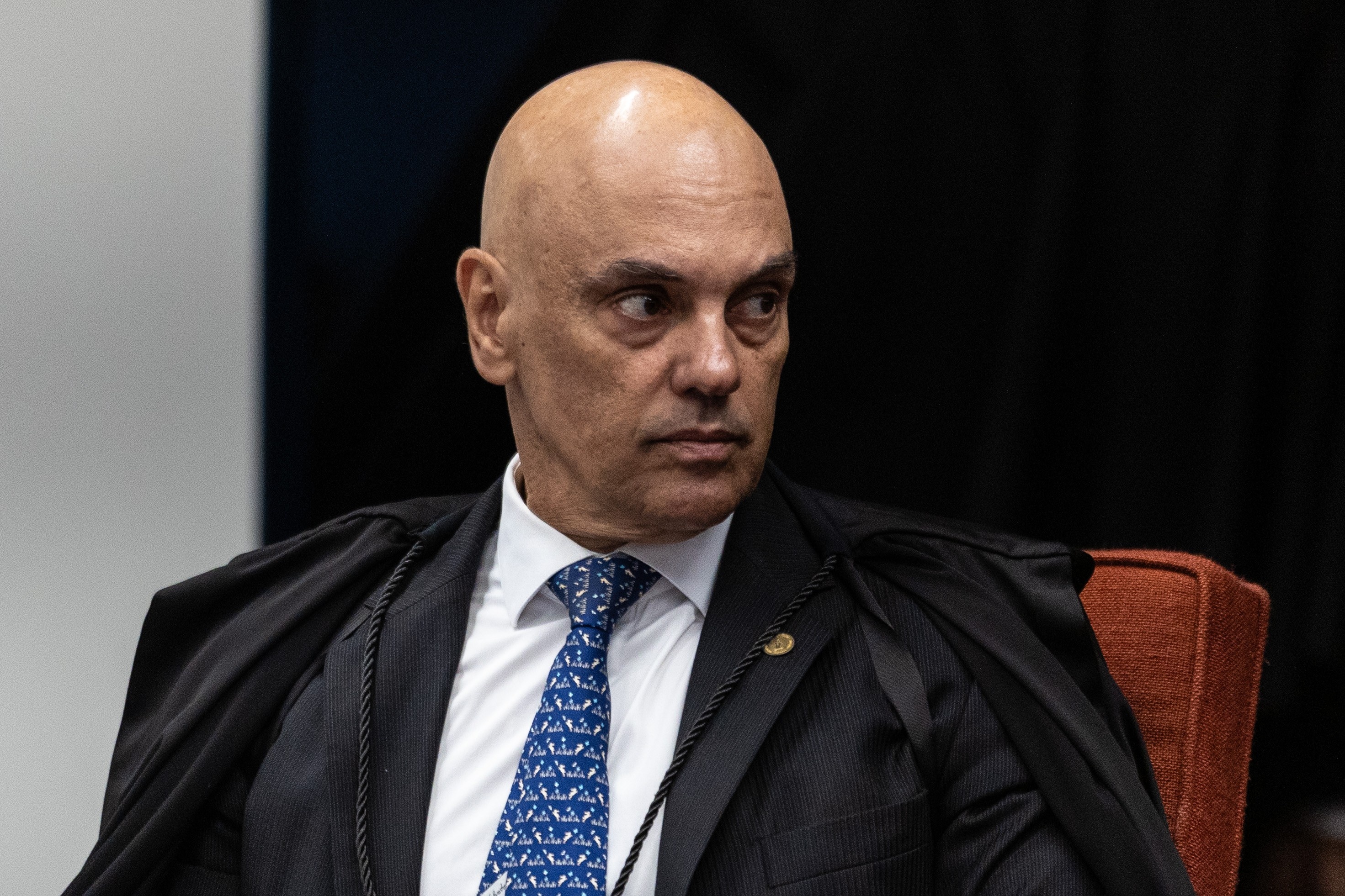 A Escalada Judiciária e a Fragilização da Imprensa: Um Alerta para a Democracia
