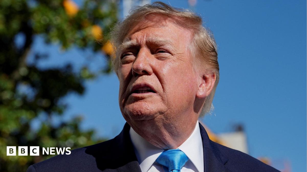 Donald Trump afirma retirada de bombas dos EUA de RAF Fairford por 'ameaça secreta'
