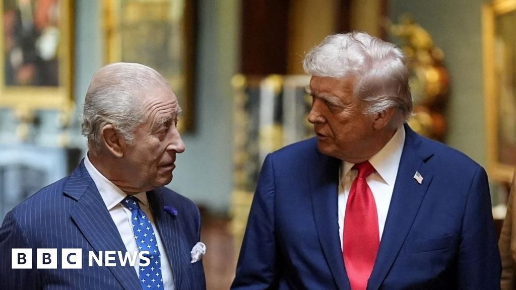 A Visita Real e o Gelo Diplomático: Trump Avalia Relações EUA-Reino Unido em Cenário Global Volátil