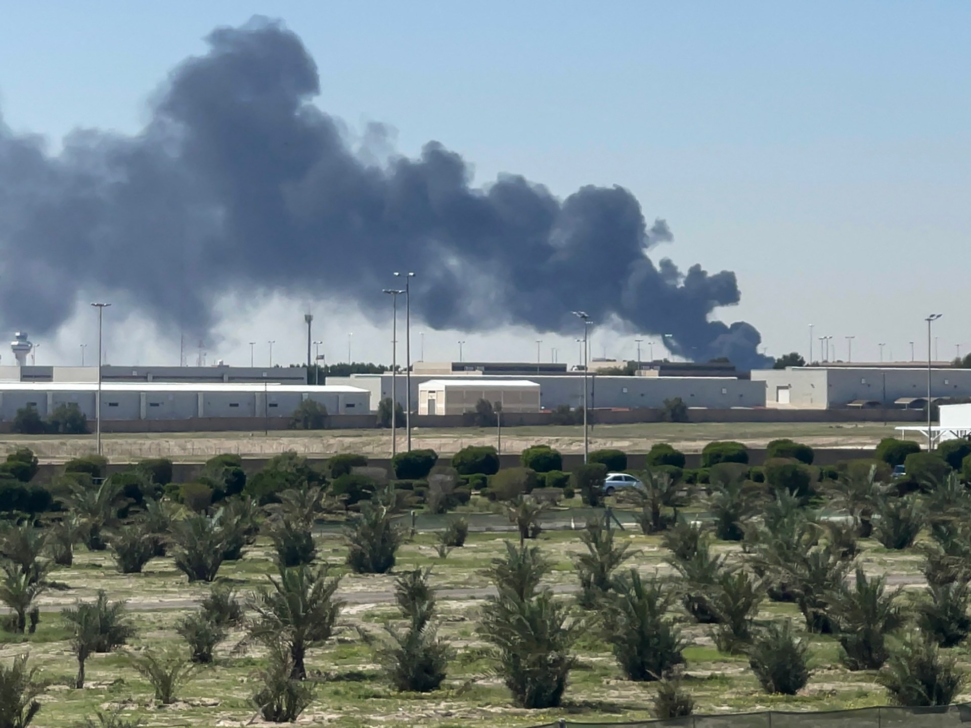 Escalada no Golfo: Ataques Desafiam Cessar-Fogo e Ameaçam Estabilidade Global