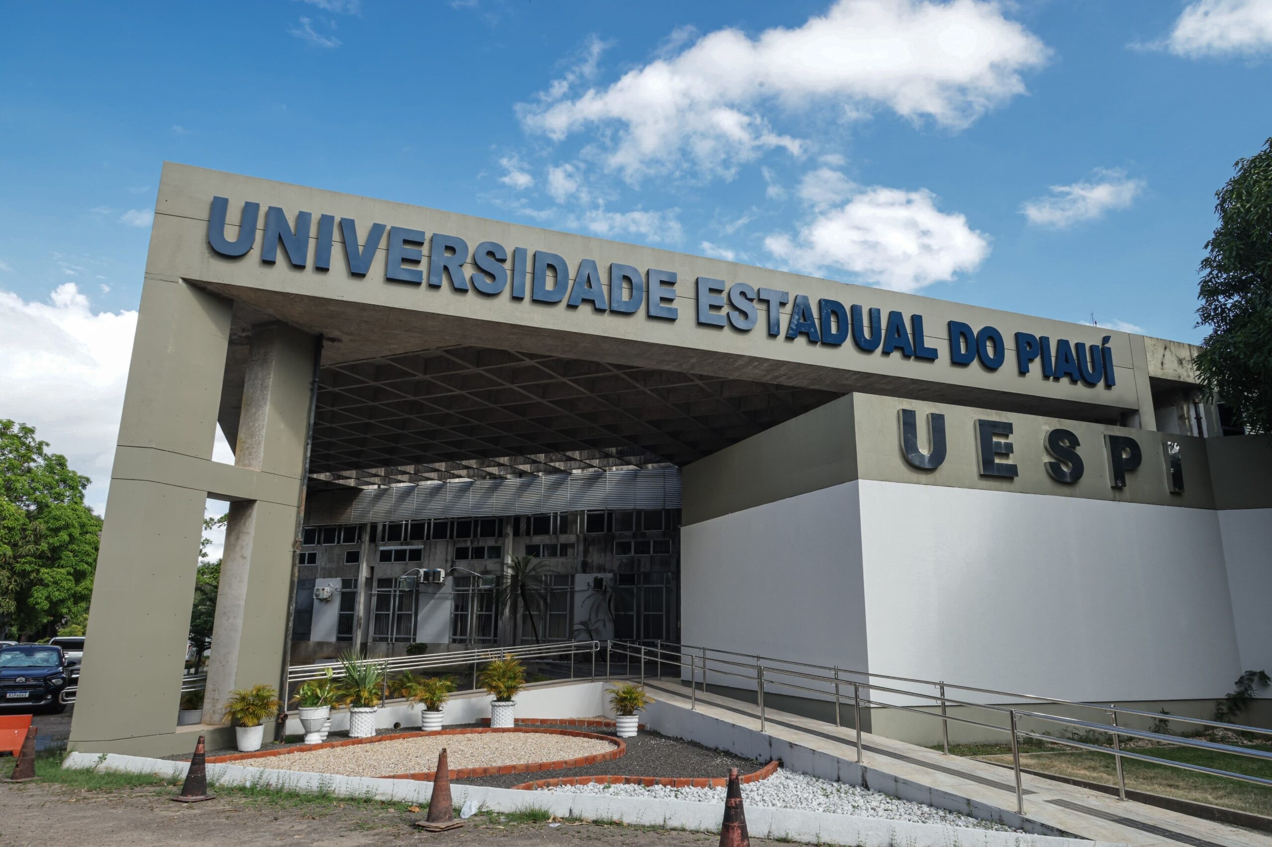 Uespi Impulsiona Formação em Idiomas: Impacto Estratégico no Desenvolvimento Piauiense