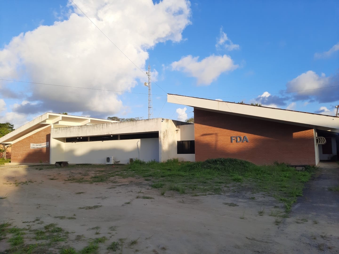 Ufal: Suspensão de Aulas por Meningite Revela Desafios de Saúde Pública e Impacto Acadêmico em Alagoas