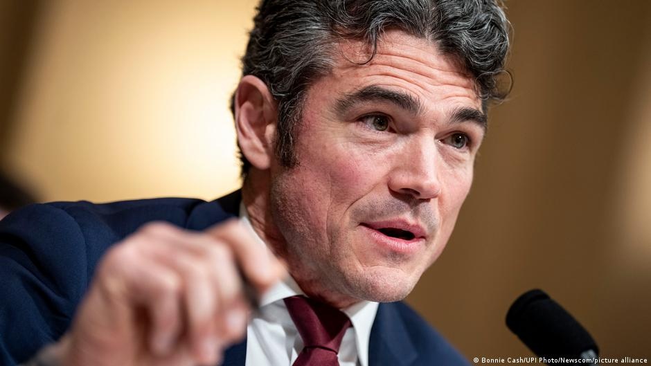 Renúncia do Chefe Antiterrorismo dos EUA Expõe Fissuras na Geopolítica e Integridade da Inteligência