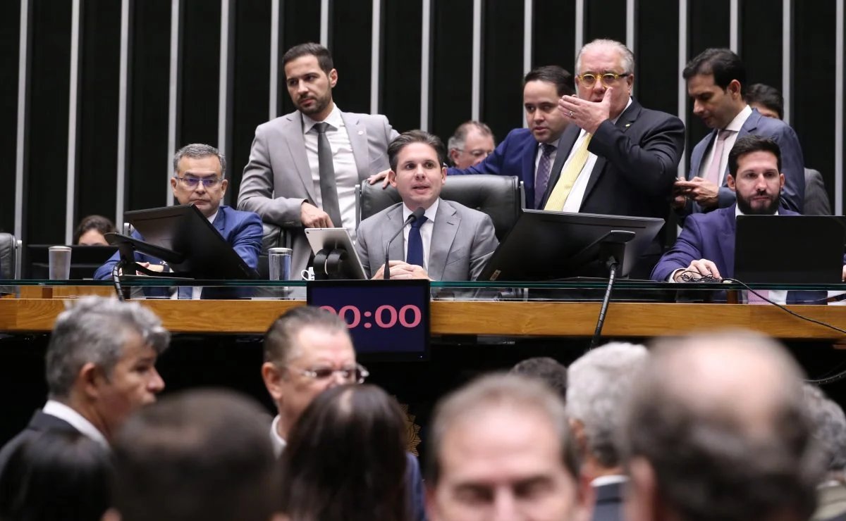 Câmara dos Deputados aprova PEC da Segurança Pública; federação PSOL-Rede foi o único bloco a orientar voto contra