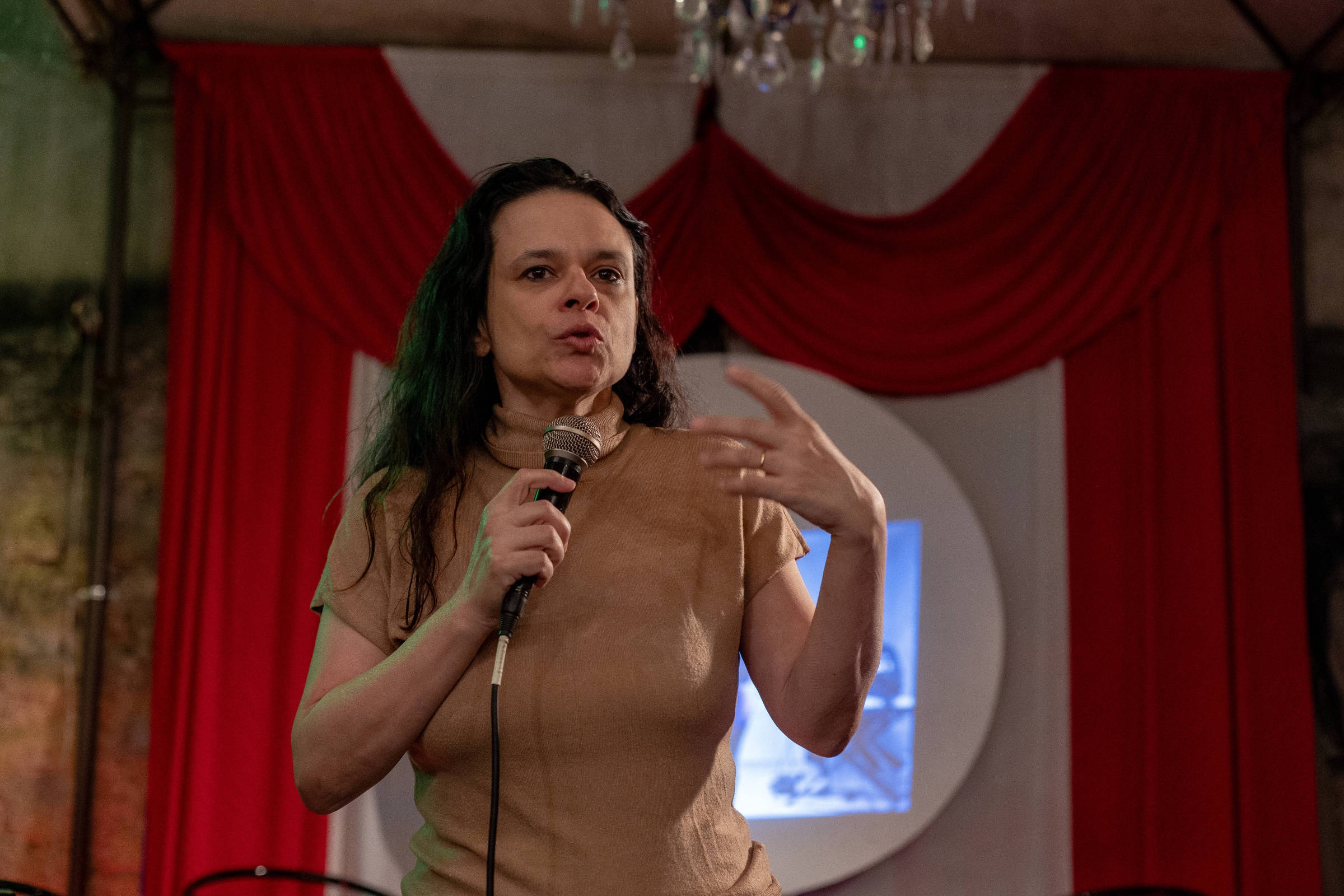 Integridade Eleitoral em Xeque: A Implicação da Possível Cassação de Mandato e o Debate sobre Cotas de Gênero