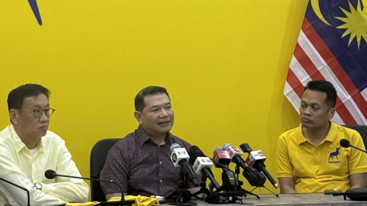 Crise Política na Malásia: Saída de Veterano Deputado Wong Chen Revela Fissuras Profundas e Desafia Estabilidade