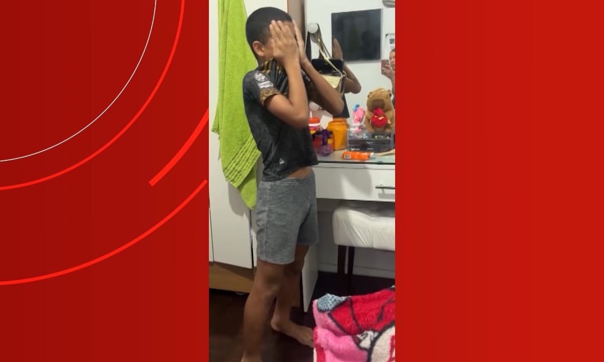 A Figurinha de R$2.000 em Manaus: Reflexos de uma Paixão Regional e Mercado Invisível