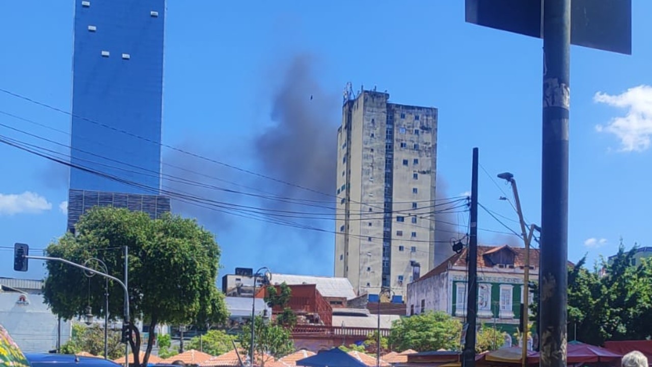 Incêndio no Centro de Manaus: Além das Chamas, um Alerta sobre a Fragilidade Urbana