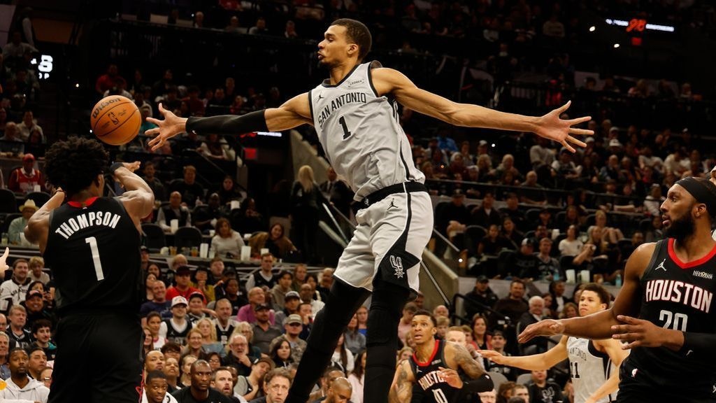 Victor Wembanyama Faz História na NBA ao Ser Eleito DPOY Unanimemente