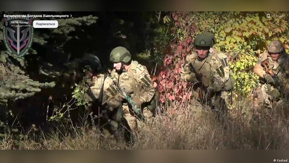 Who are the Ukrainian 'volunteers' under Russian command?