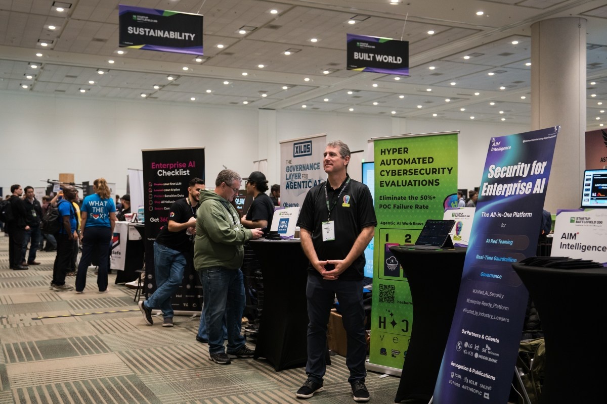 A Estratégia de Visibilidade no TechCrunch Disrupt 2026: Além da Bancada de Exposição