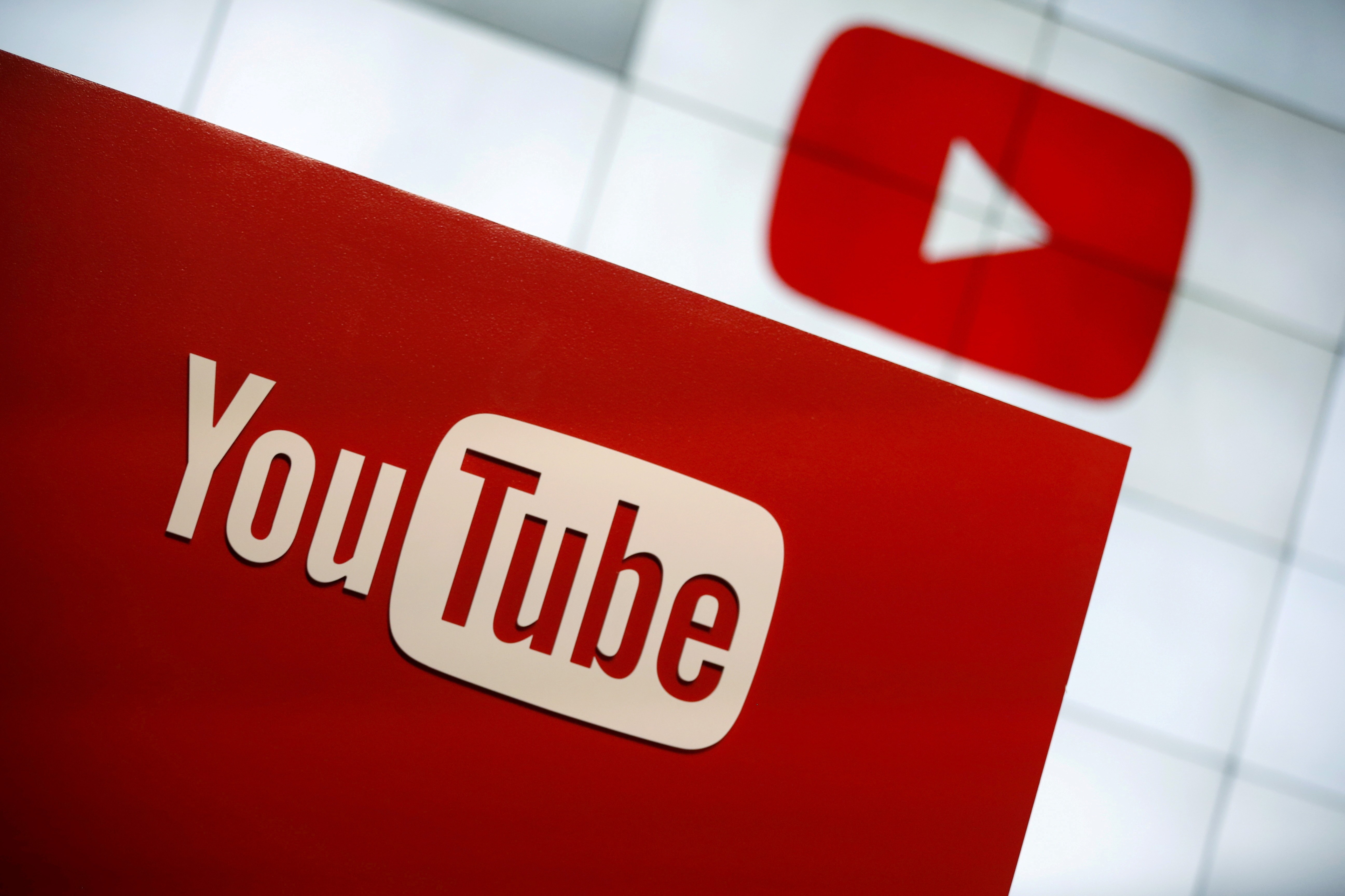 YouTube Eleva Barreiras de Monetização para Novatos, Remodelando a Economia dos Criadores
