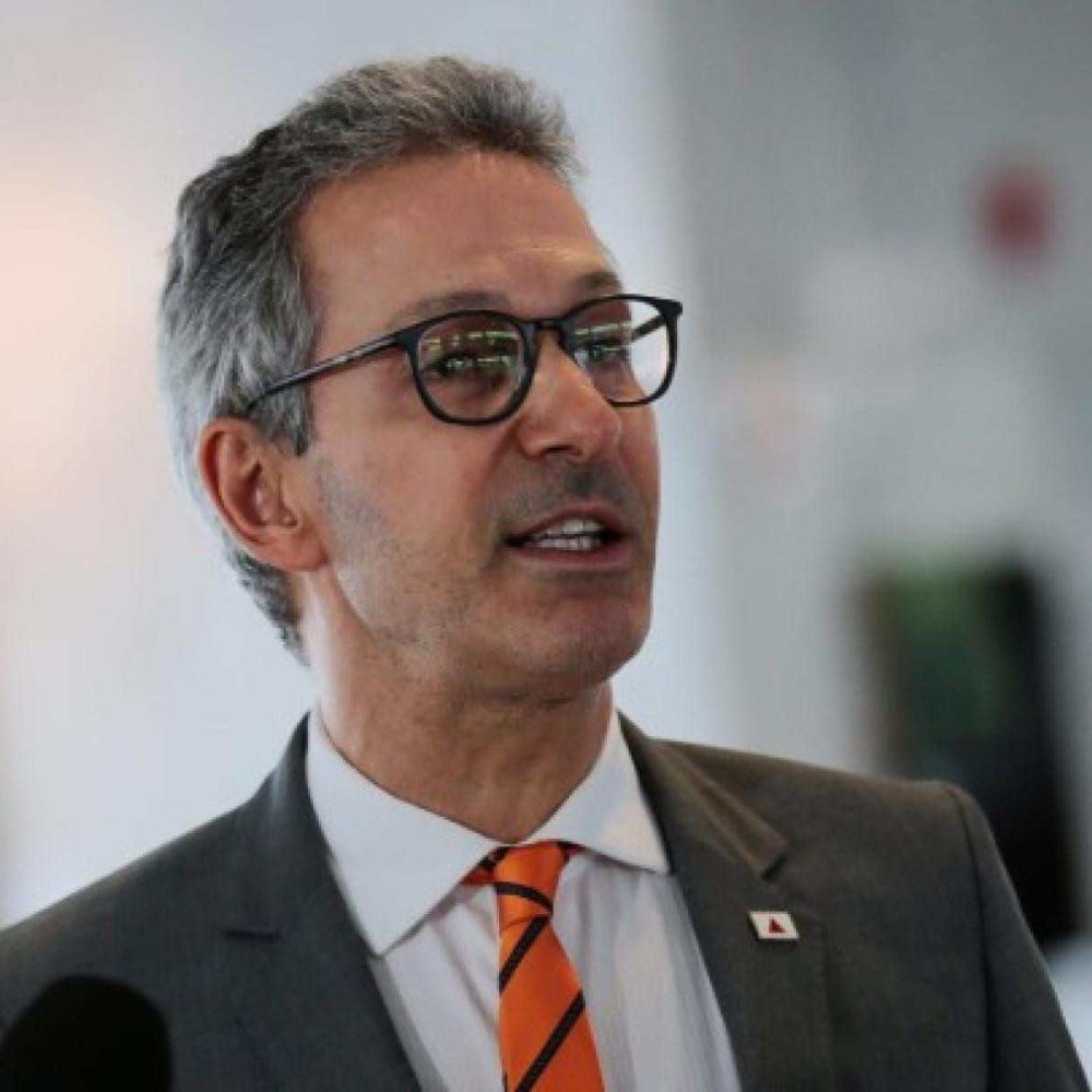 Zema Propõe Privatizações de Petrobras e Banco do Brasil: Uma Análise das Implicações Futuras